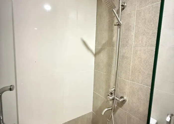 Apartment European Vibe 1br Great River View Free Pool Gym Internet Netflix Prime Hbo Max 3rd