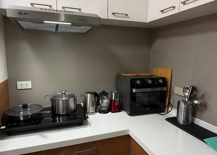 European Vibe 1br Great River View Free Pool Gym Internet Netflix Prime Hbo Max 3rd *